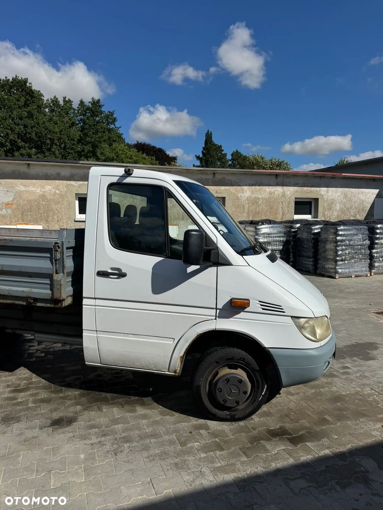 Mercedes-Benz Sprinter - 21