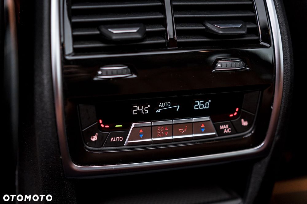 BMW X5 xDrive40i sport - 26