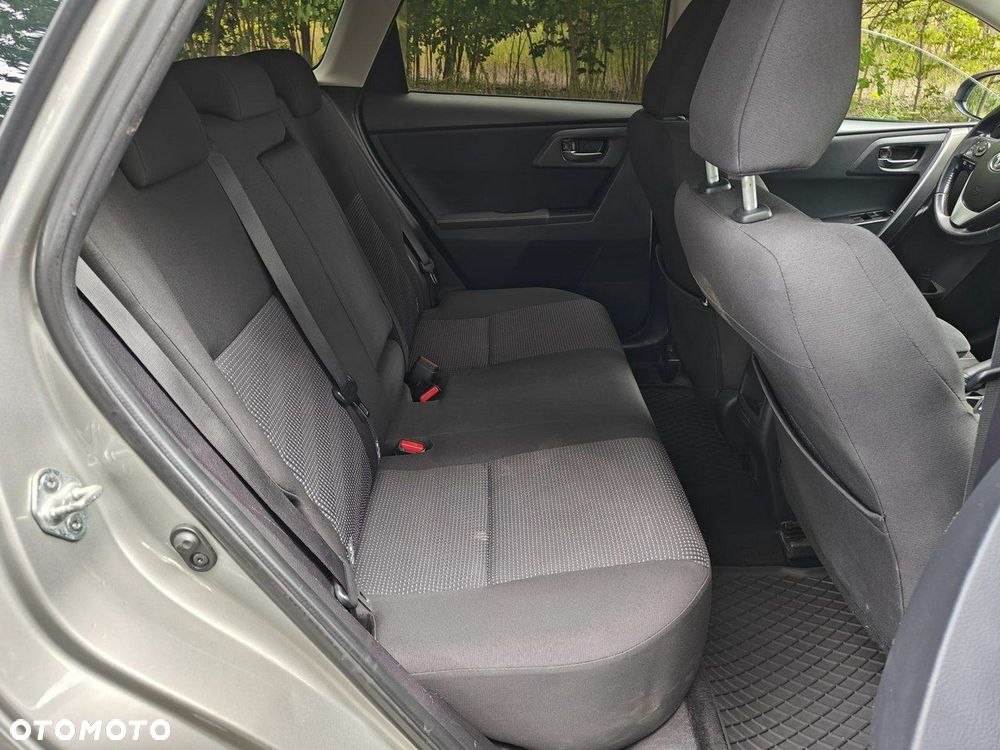 Toyota Auris - 15