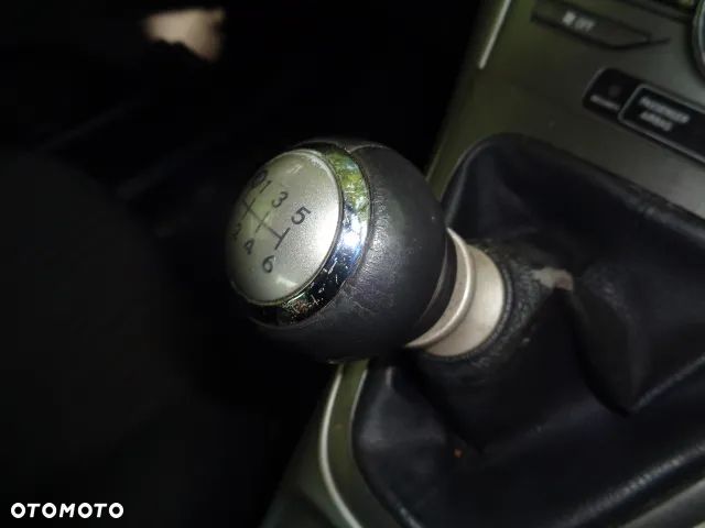 GAŁKA ZMIANY BIEGÓW  SKÓRA TOYOTA AURIS I - 1