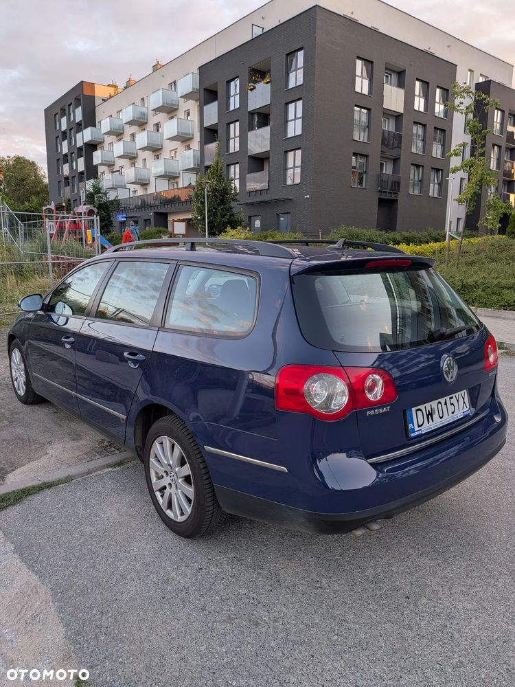 Volkswagen Passat 1.9 TDI Comfortline - 4