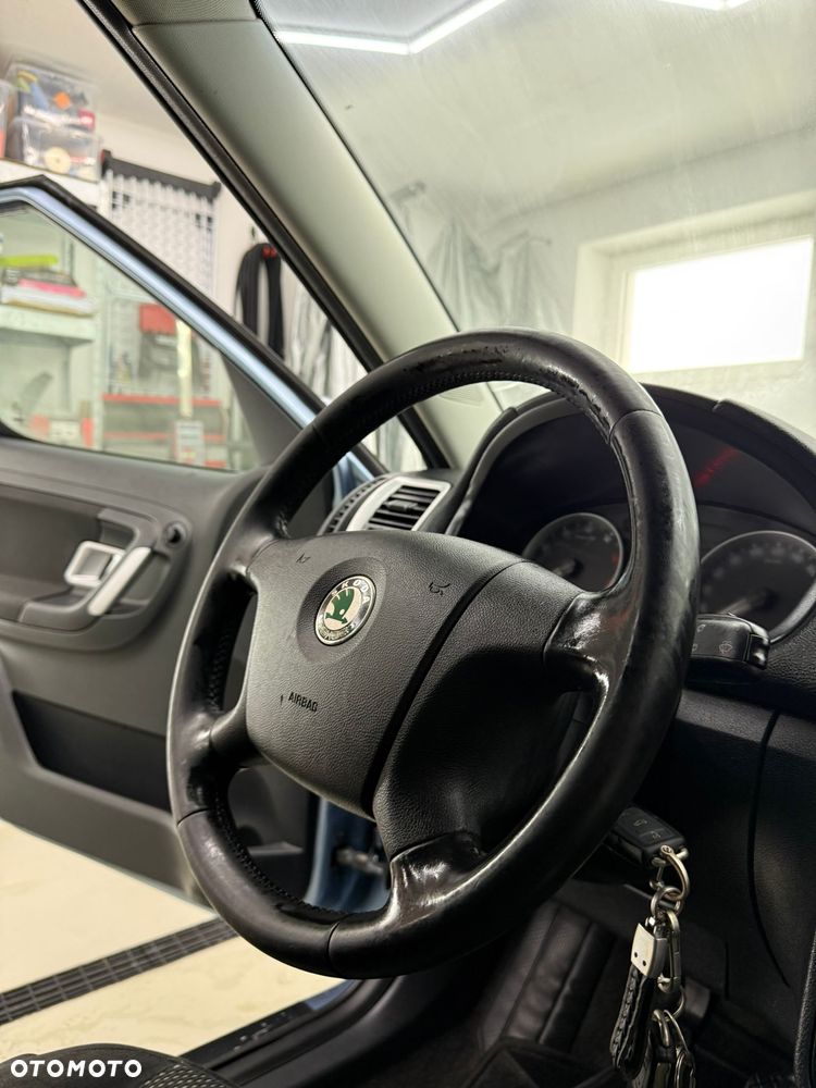 Skoda Roomster 1.4 16V Scout PLUS EDITION - 27