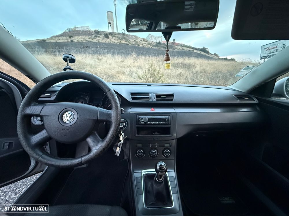 VW Passat Variant 1.9 TDi Individual - 8