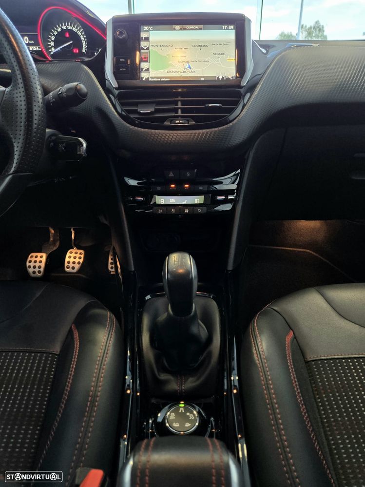 Peugeot 2008 1.2 PureTech GT Line - 9