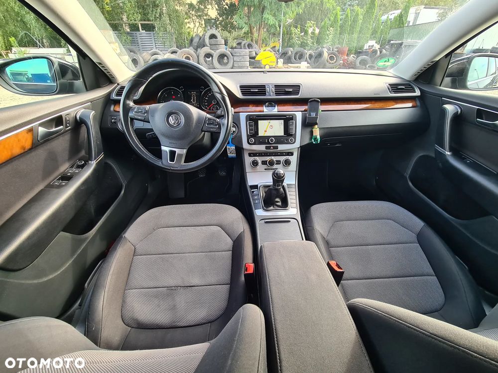 Volkswagen Passat 1.6 TDI Comfortline - 30