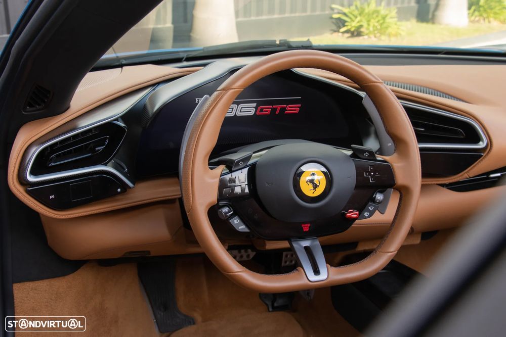 Ferrari 296 GTS Spider - 37