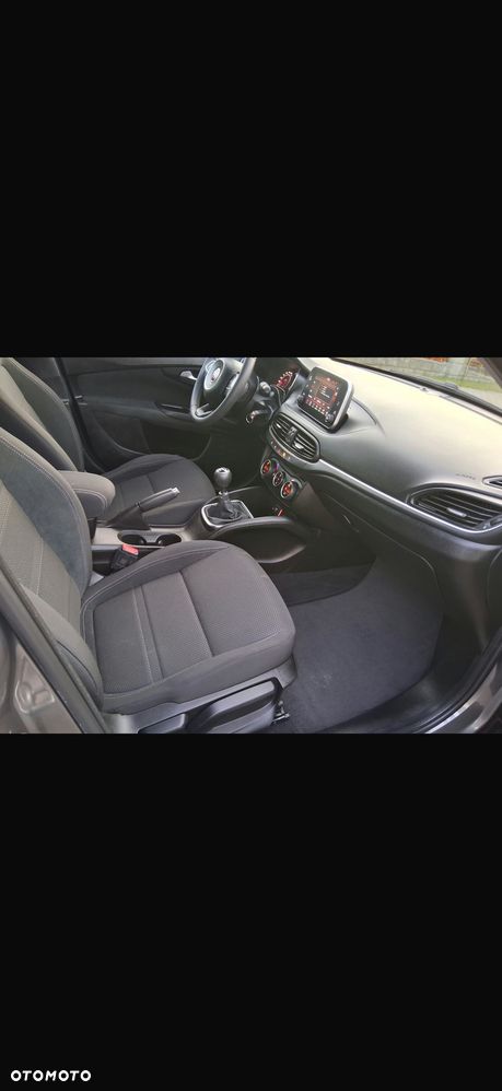 Fiat Tipo - 12