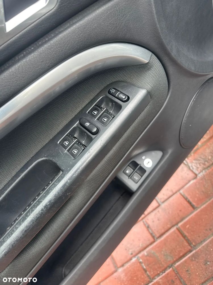 Skoda Superb 2.0 TDI DPF Ambiente - 13