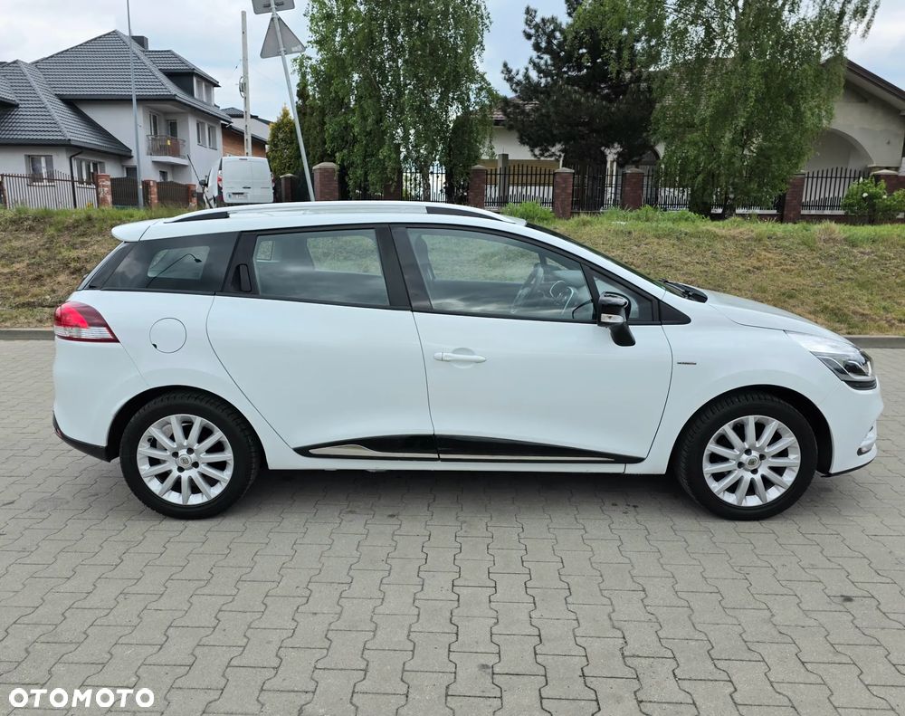 Renault Clio - 9