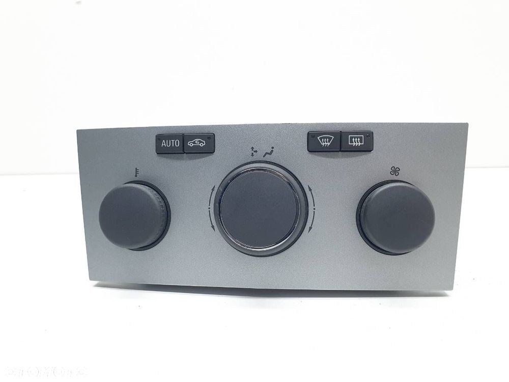 PANEL NAWIEWU 13274229 OPEL ZAFIRA B 2011 EUROPA