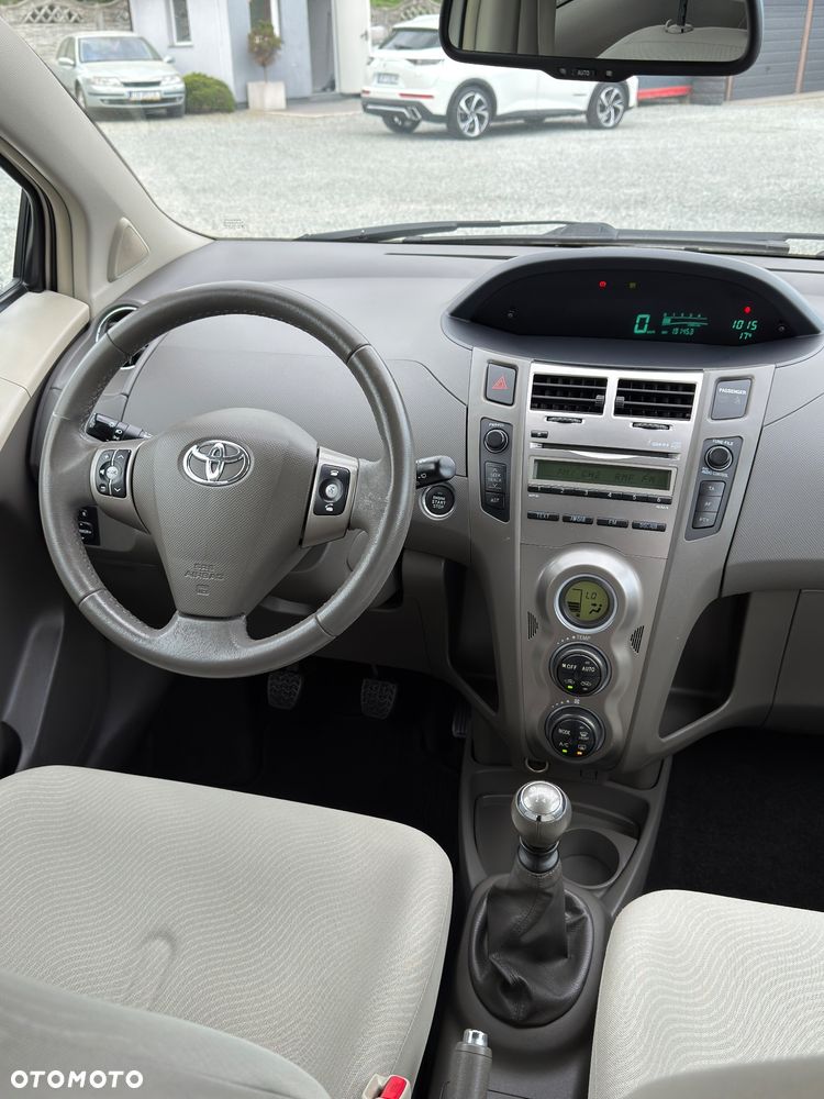 Toyota Yaris 1.33 Prestige - 14