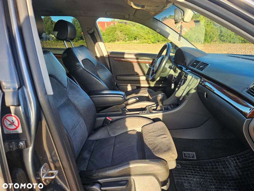 Audi A4 Avant 3.0 TDI Quattro - 8