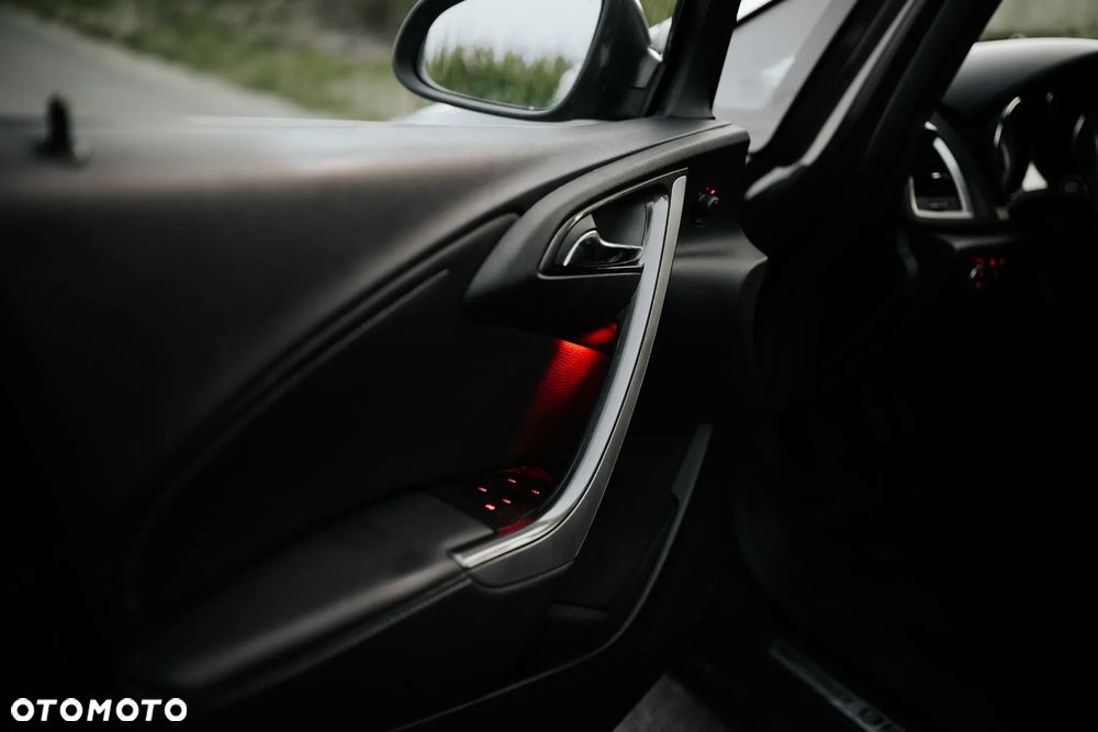 Opel Astra 1.4 T Cosmo - 28