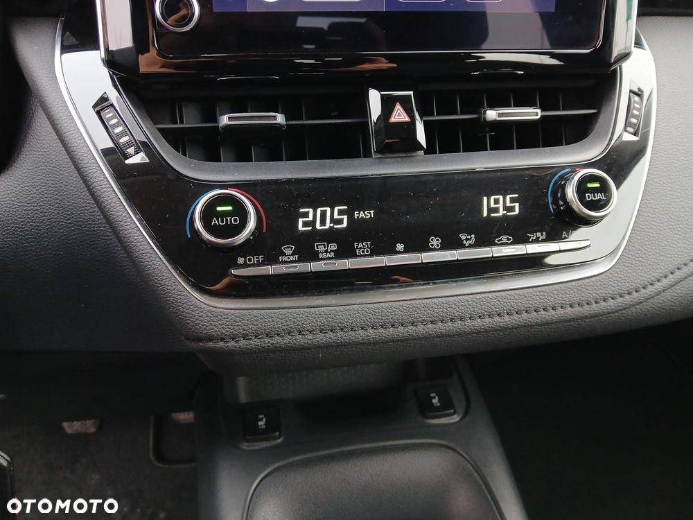 Toyota Corolla - 30