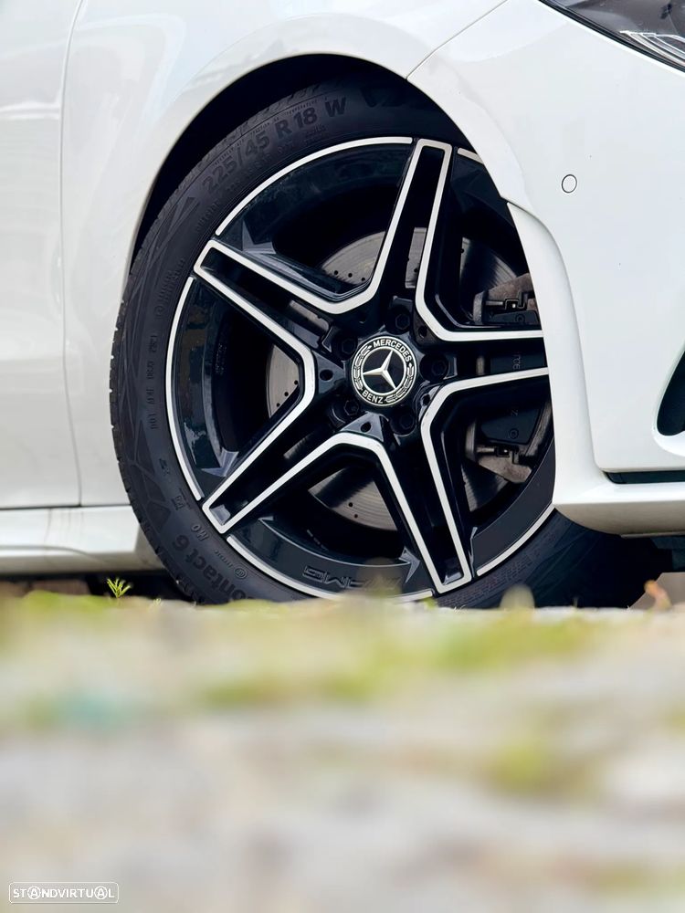 Mercedes-Benz CLA 200 d Shooting Brake AMG Line Aut. - 32