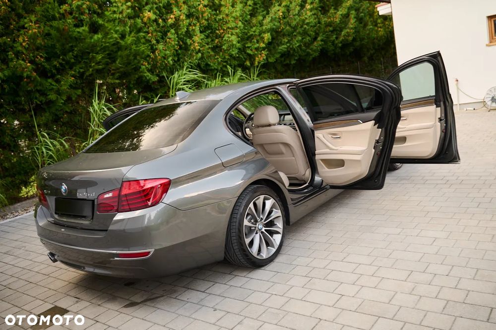 BMW Seria 5 525d xDrive Modern Line - 17