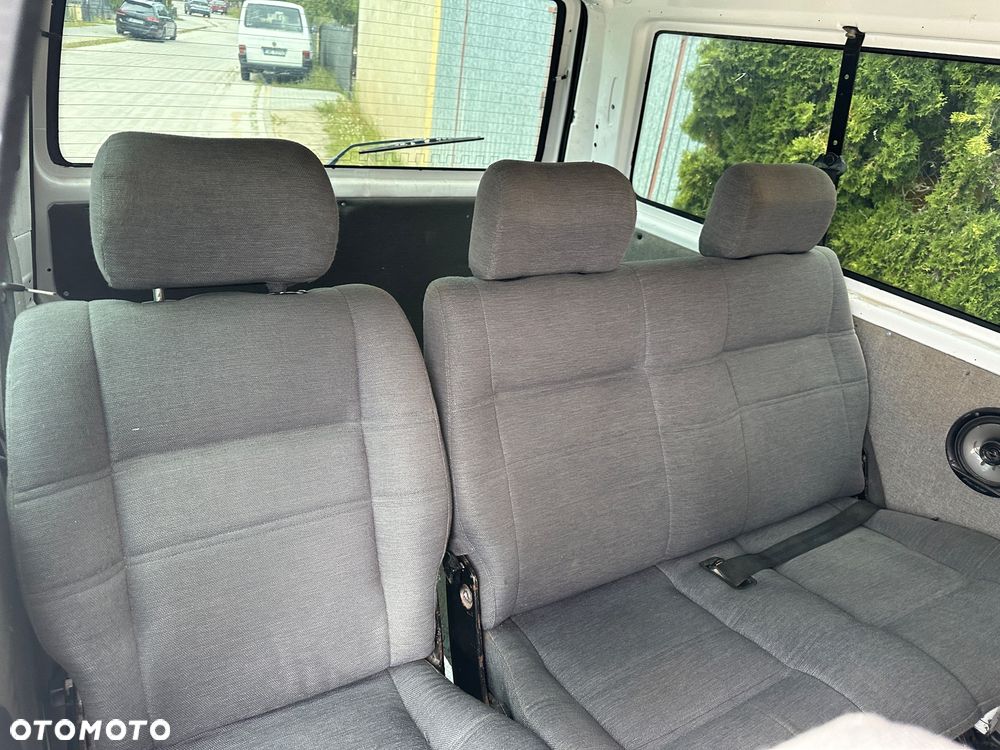 Volkswagen Transporter - 8