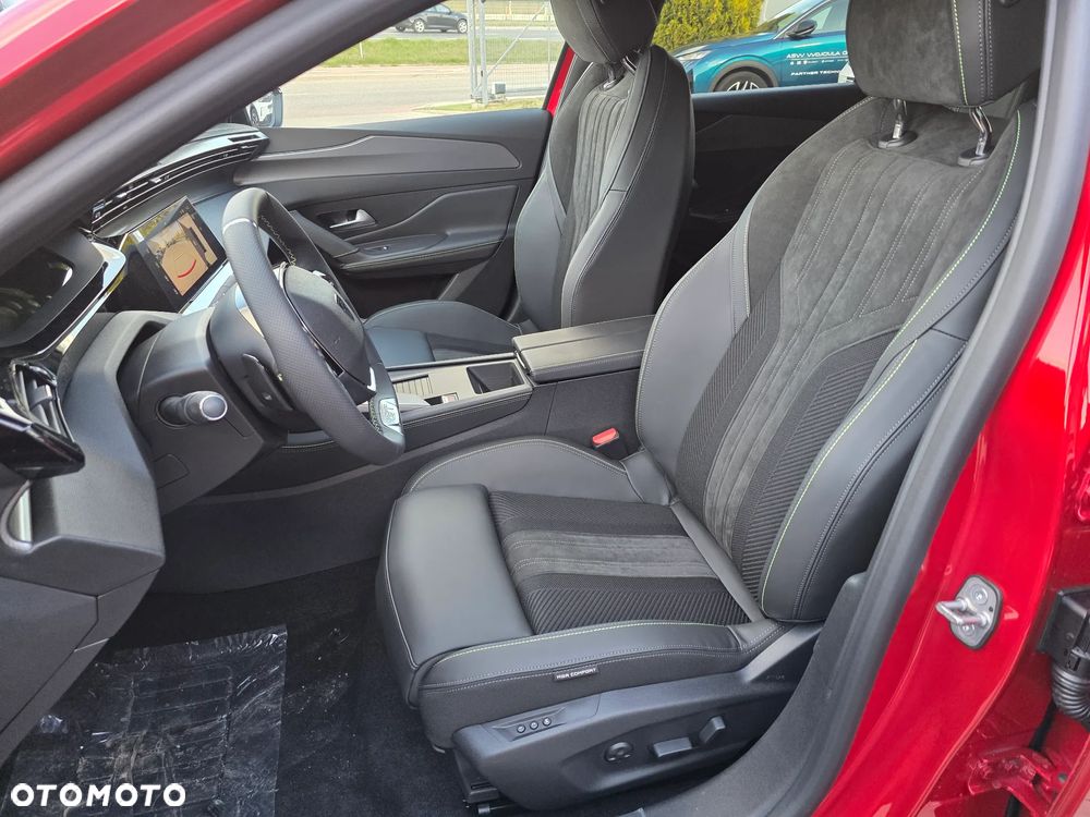 Peugeot 308 1.2 mHEV GT S&S e-DCS6 - 11