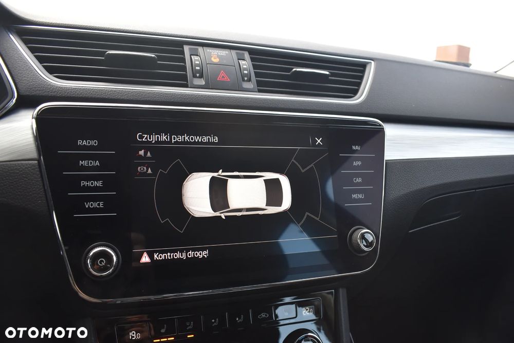 Skoda Superb 2.0 TDI SCR Ambition DSG - 32