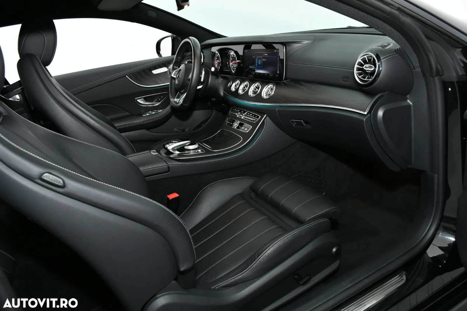 Mercedes-Benz E 200 Coupe 9G-TRONIC AMG Line - 9