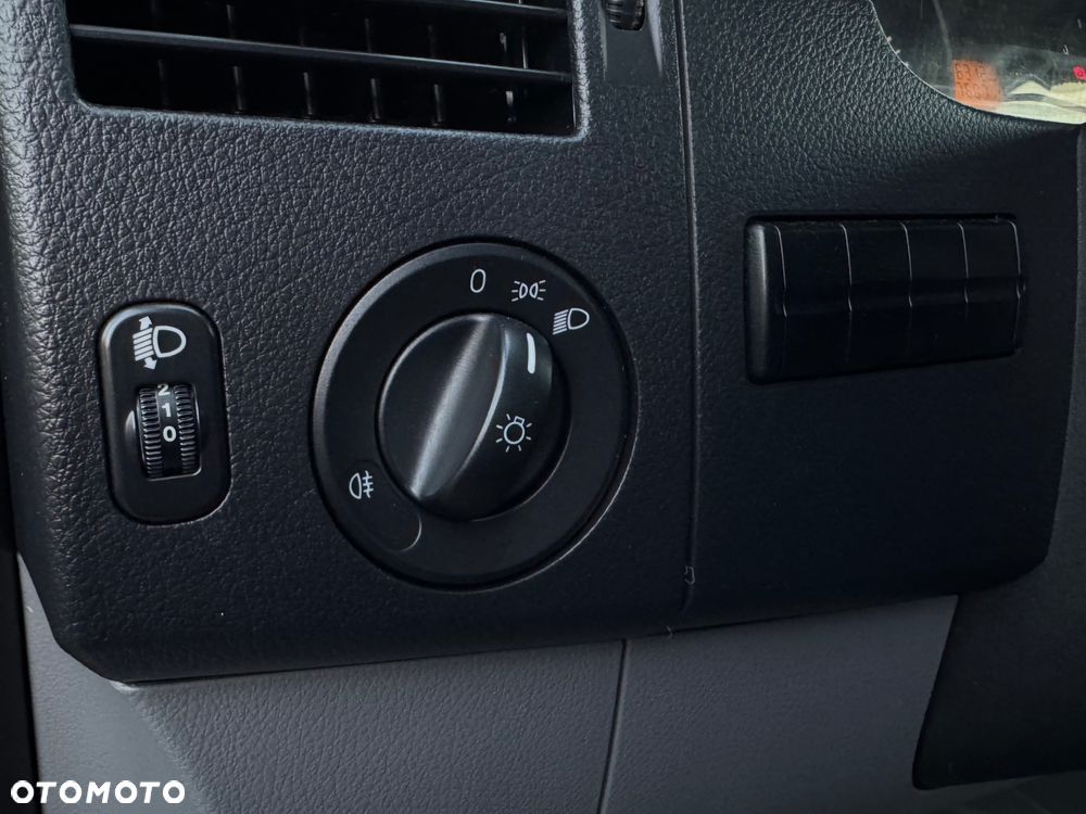 Mercedes-Benz Sprinter - 12