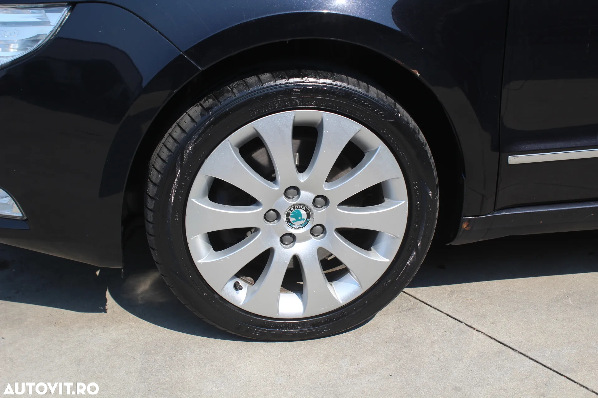 Skoda Superb 2.0 TDI Active DSG - 21