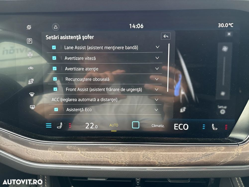 Volkswagen Touareg V6 TDI 4MOTION Elegance - 24