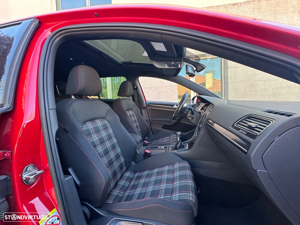 VW Golf 2.0 TSi GTi - 15