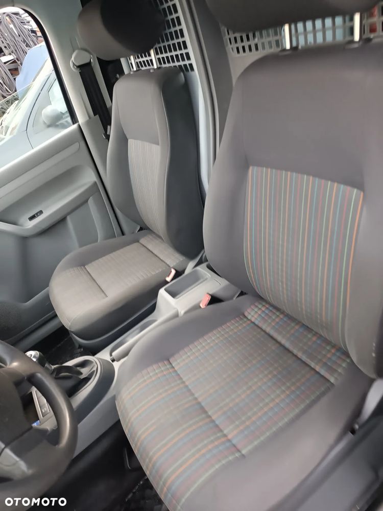 Volkswagen Caddy Mixt - 11