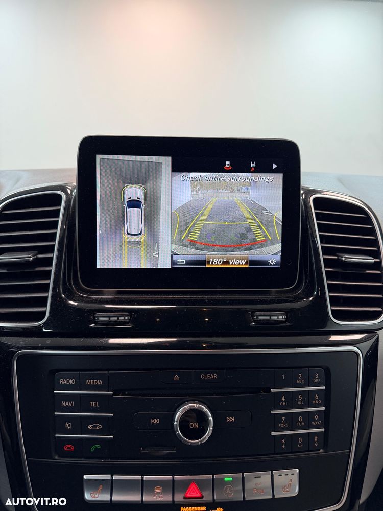 Mercedes-Benz GLE - 32