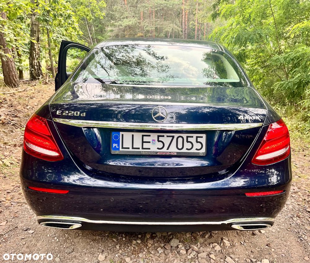 Mercedes-Benz Klasa E 220 d 4-Matic Business Edition 9G-TRONIC - 15