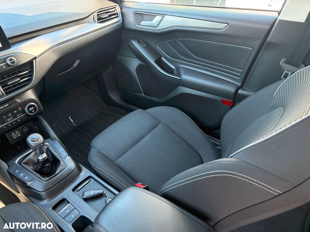 Ford Focus 1.5 EcoBlue Titanium X - 36