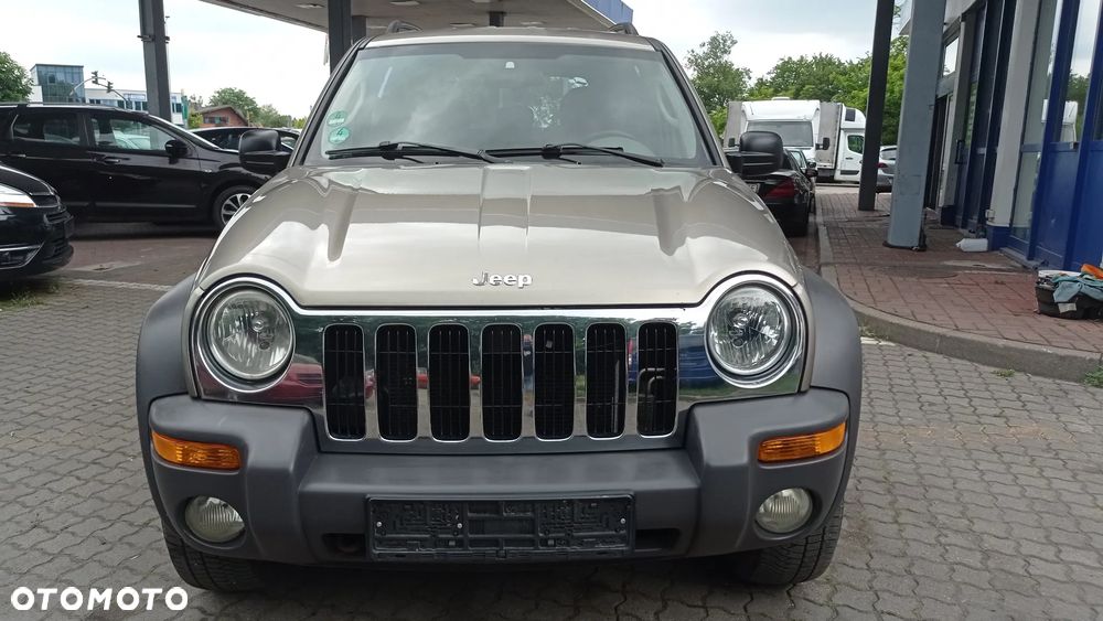 Jeep Cherokee - 30