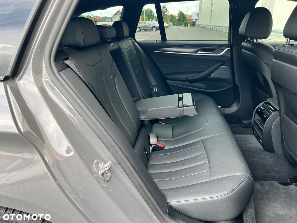 BMW Seria 5 530i xDrive M Sport sport - 15