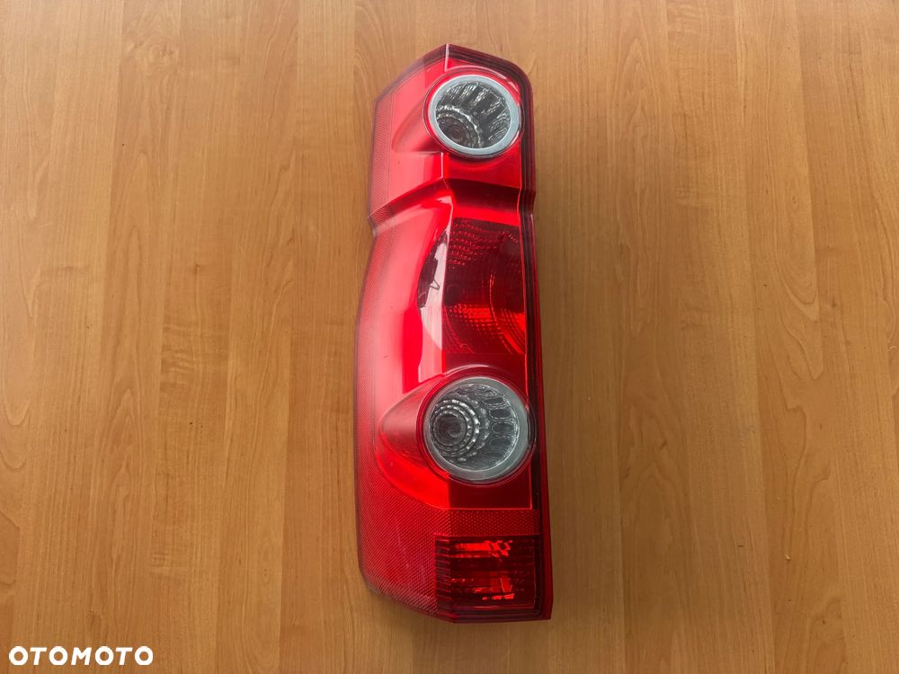 LAMPA TYŁ TYLNA LEWA VW CRAFTER - 4