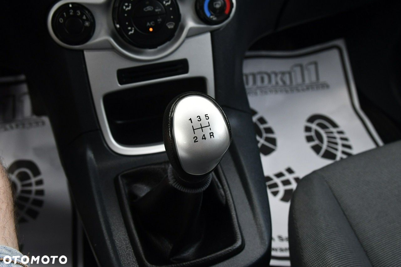 Ford Fiesta - 27