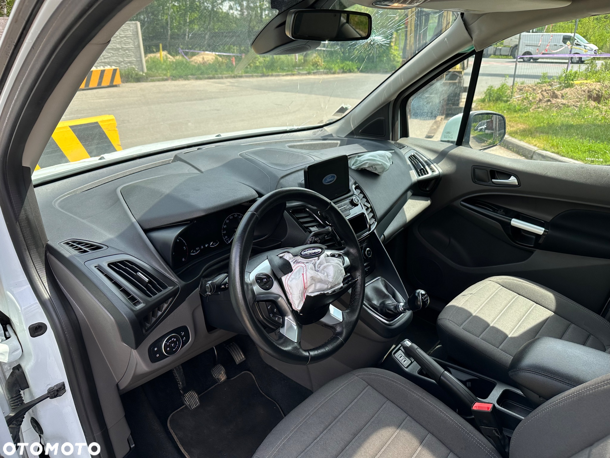 Ford Tourneo Connect Grand - 11