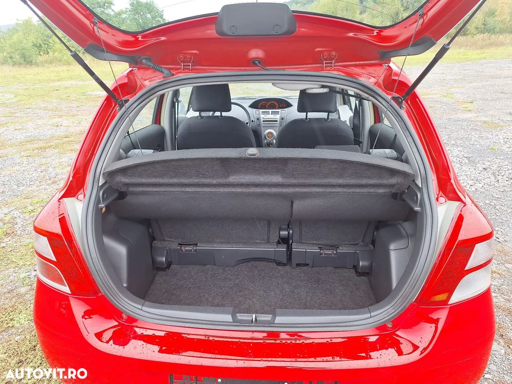Toyota Yaris 1.3 VVT-i Multidrive S Luna - 9