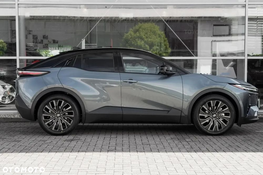Toyota C-HR+ - 10