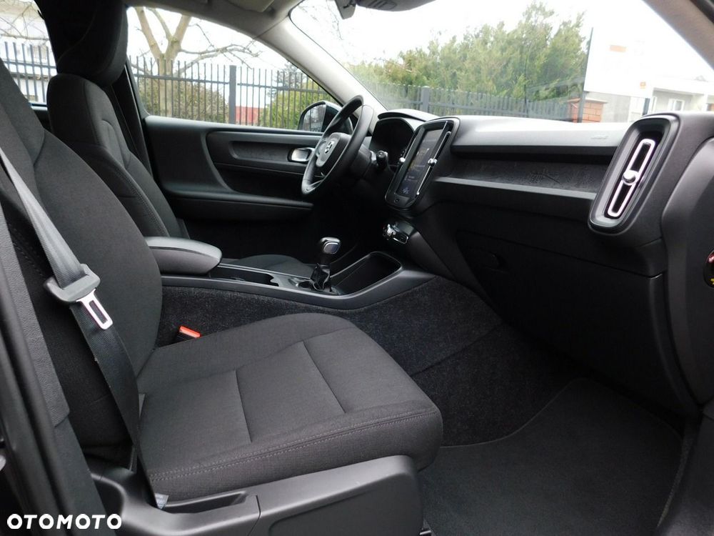 Volvo XC 40 D3 Momentum Pro - 8