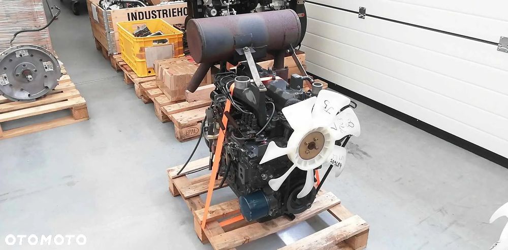 SILNIK KUBOTA V2203 - CL1305 35.9 kW 14552 netto - 8