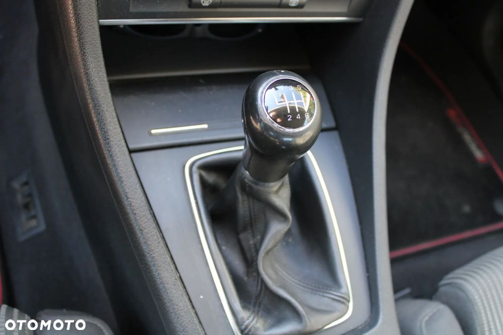 Audi A4 Limousine - 5