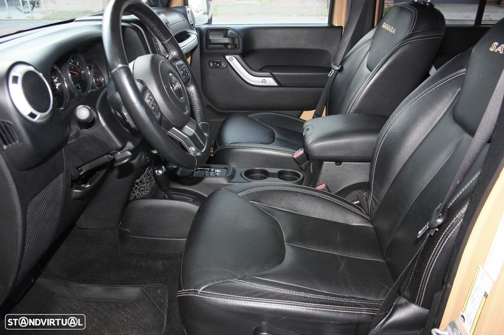 Jeep Wrangler Unlimited Hard-Top 2.8 CRD DPF Auto Sahara - 12