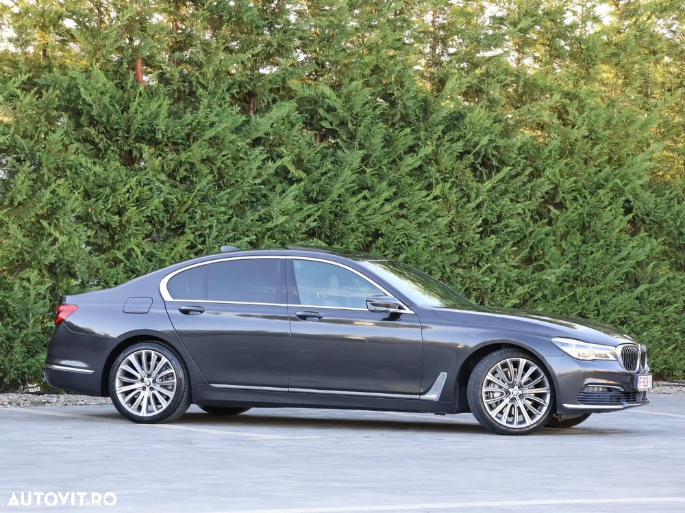 BMW Seria 7 730d - 29