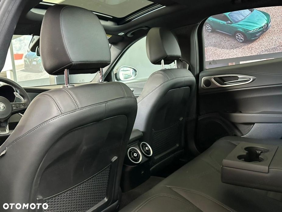 Alfa Romeo Giulia 2.2 D Turbo Veloce Q4 - 16