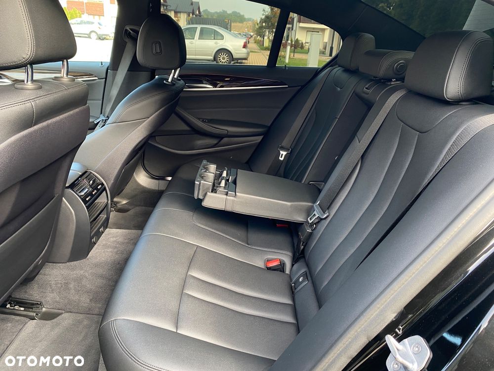BMW Seria 5 530i GPF Luxury Line sport - 16