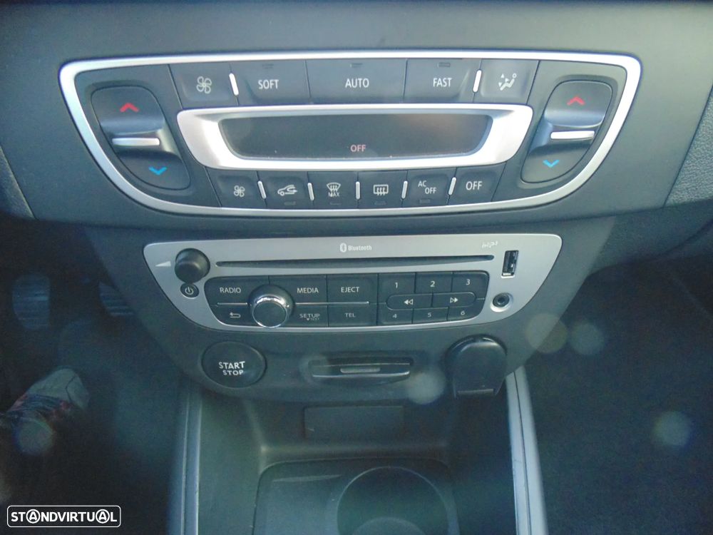 Renault Mégane Sport Tourer 1.5 dCi Limited SS - 30