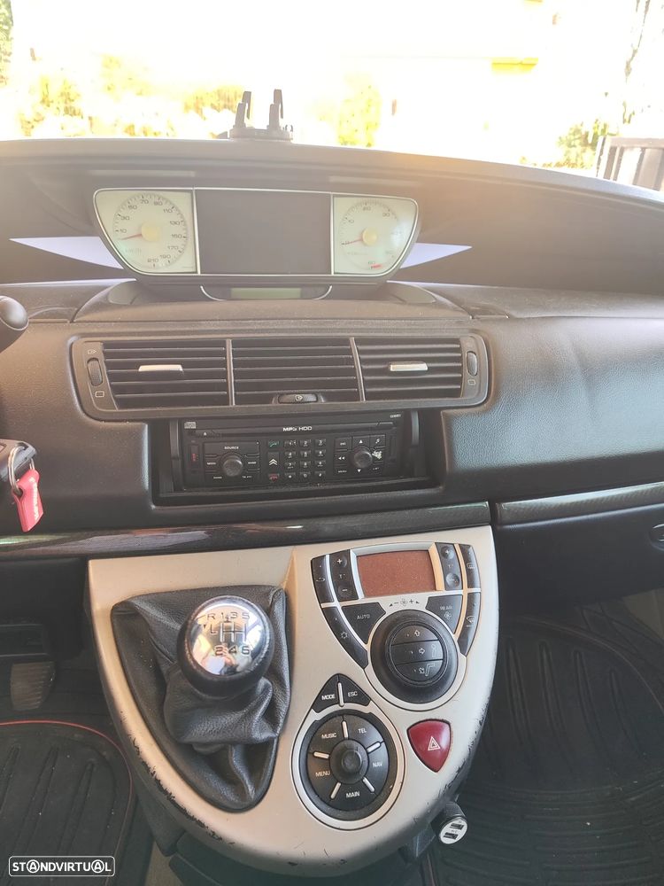 Citroën C8 2.2 HDi 16V Exclusive 7L. - 6