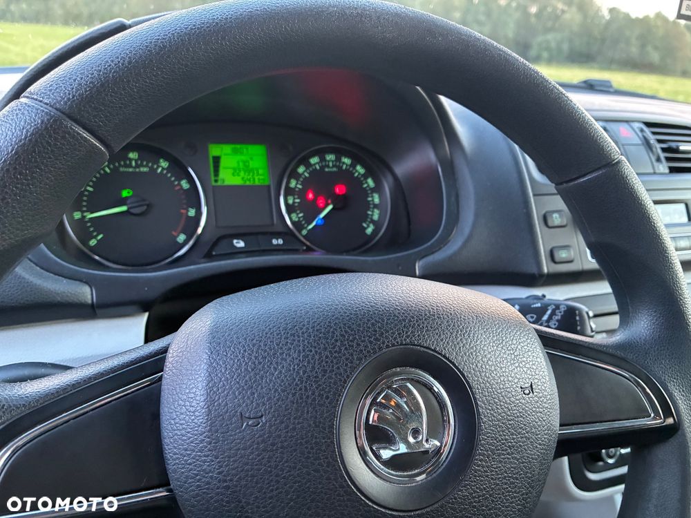 Skoda Fabia 1.4 16V Ambition Plus - 9