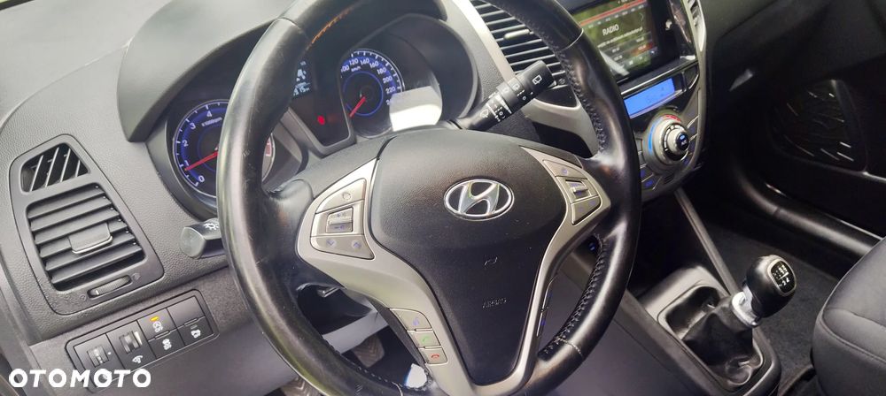 Hyundai ix20 1.4 blue YES Silver - 23